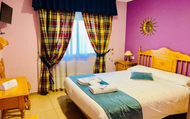 Hostal Valdepeñas by Bossh Hotels