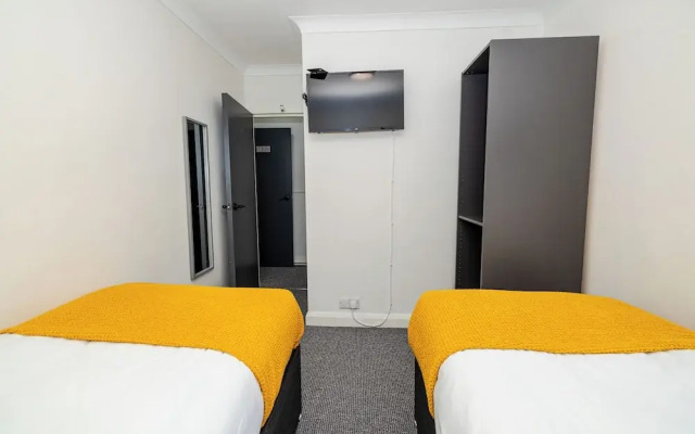 Woodford Hotel