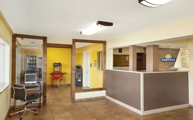ECONO LODGE INN &amp; SUITES