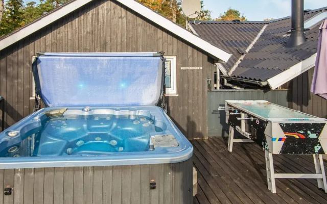 6 Person Holiday Home in Ebeltoft-by Traum