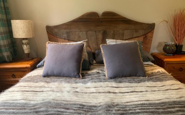 Whalers Cottage – Guest Rooms – Great Barrier Island