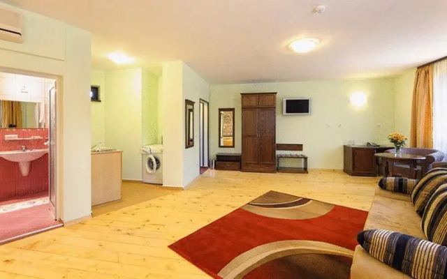 Rachev Hotel Residence