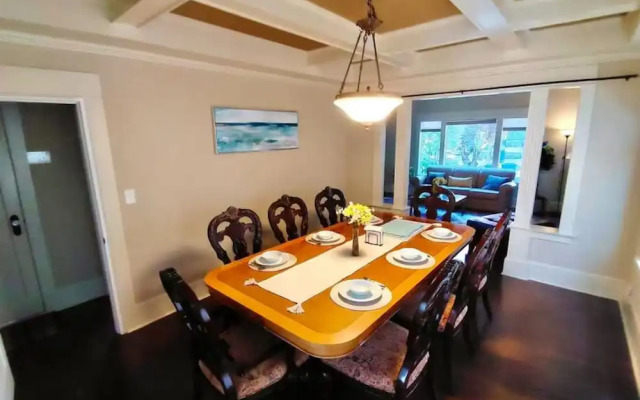 Anne Haven Spacious Retreat DT Seattle