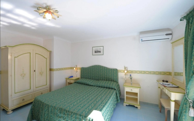 Hotel Torre Saracena