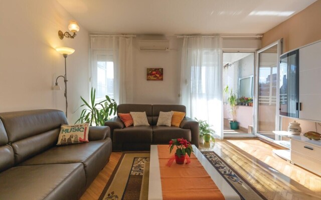 Stunning Home in Ploce With Wifi and 2 Bedrooms