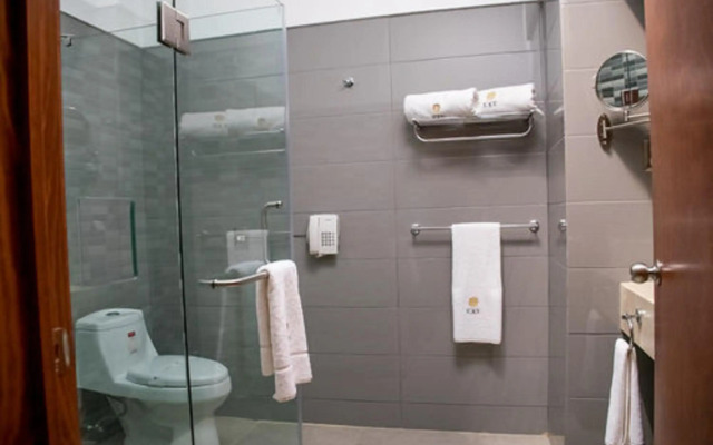 Hotel Ecce Inn & Spa