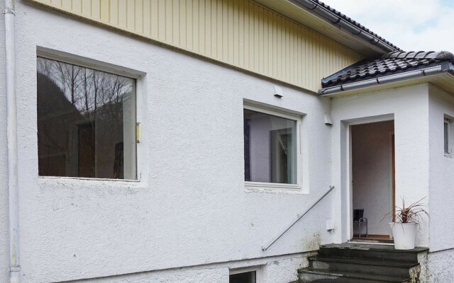 8 Person Holiday Home in Dyrdal