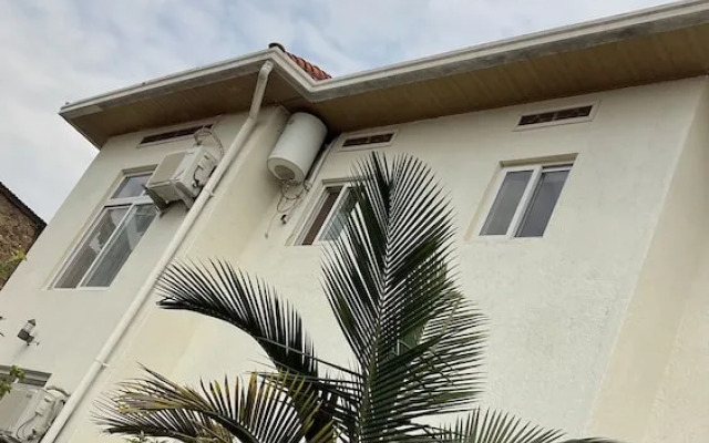 Lao Tangren Restaurant & Guesthouse