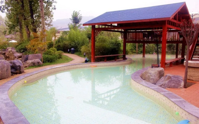 Xinmuyang Hot Spring Hotel