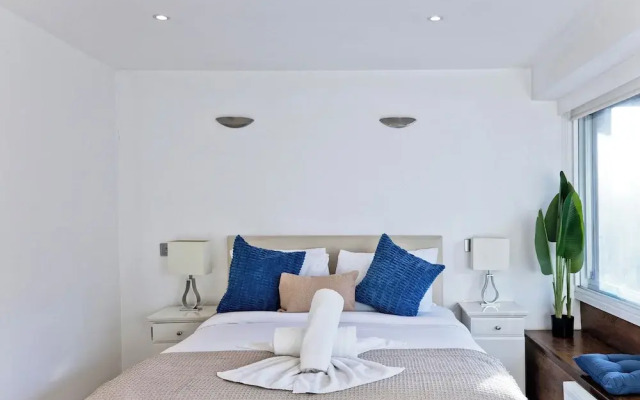 Imperial Queensway Apartment