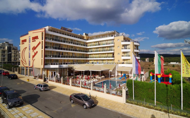 Plamena Palace
