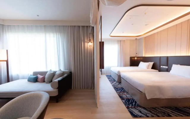 Hotel Springs Makuhari Premier