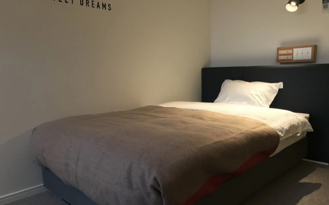 Ark Blue Hotel - Hostel