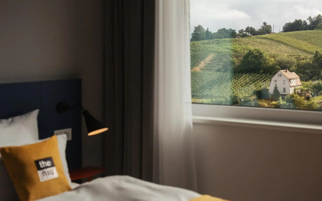 Holiday Inn - the niu, Form Stuttgart Feuerbach by IHG