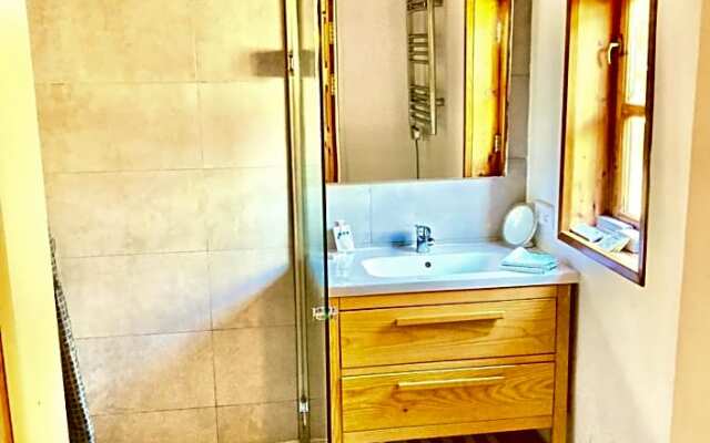 Romantic Private Cabin