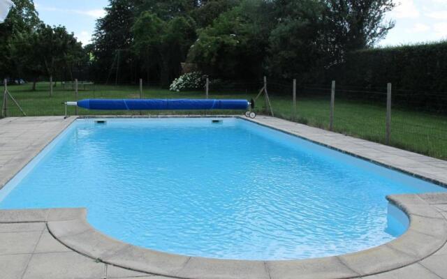 Gîte Cindré, 3 pièces, 4 personnes - FR-1-489-149