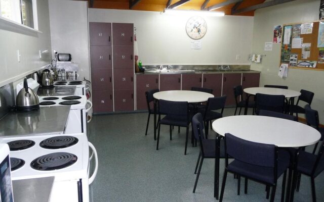 Sportsmans Lodge