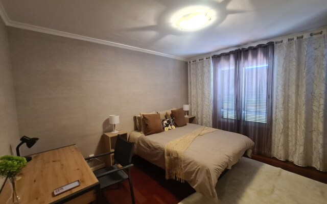 Seaside Escape - 3 Bedroom Apartment Sleeps 6