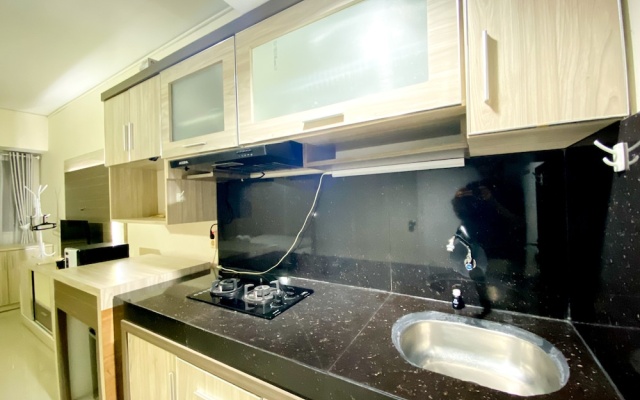Comfortable Studio Apartment For 1 Pax Grand Sentraland Karawang – Kitchen – Karawang