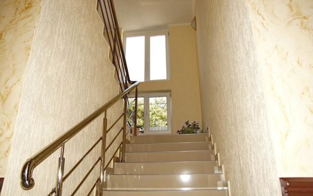 Tikhaya Gavan Guest House