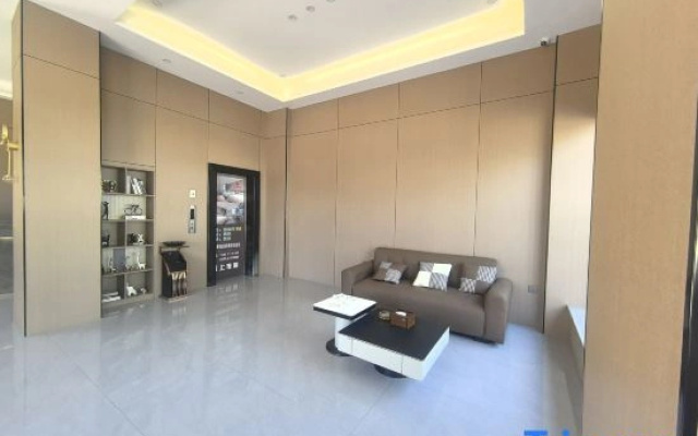 Shell Hotel (Shuyang Gaoxuzhen)