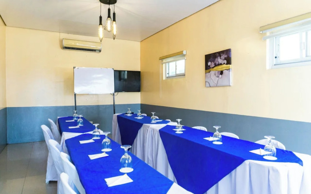 Microtel by Wyndham Cabanatuan