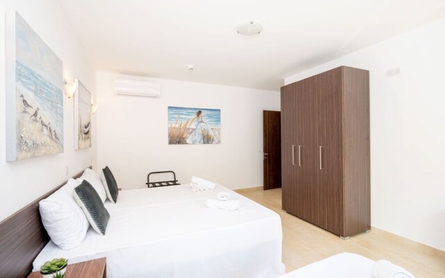Islet Seafront 1 Bedroom Apartment