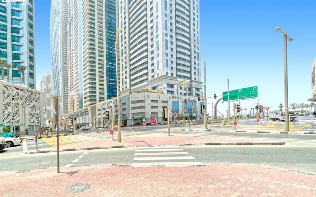 Swanky 1 BR Apt Marina Pinnacle