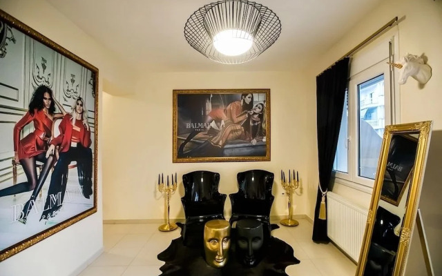 Deluxe Apartments