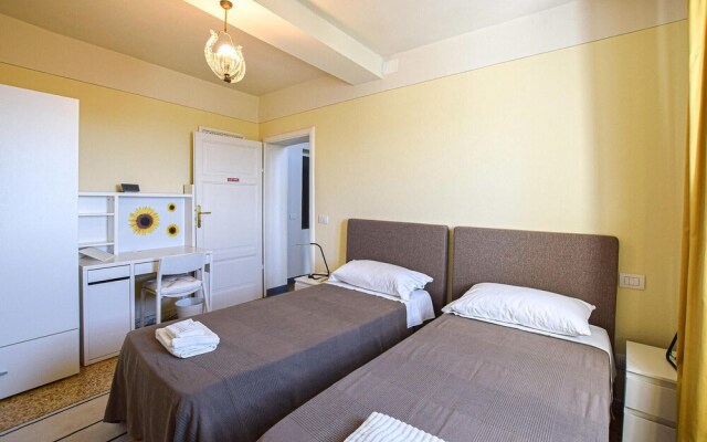 Awesome Home in Fabbiano With 5 Bedrooms and Wifi