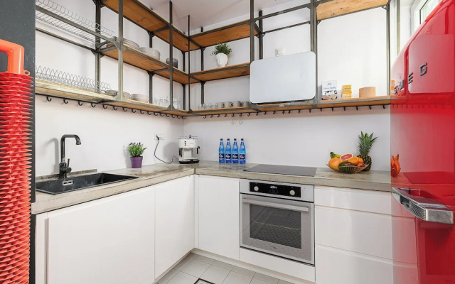 Lumina 3-room apart with large terrace