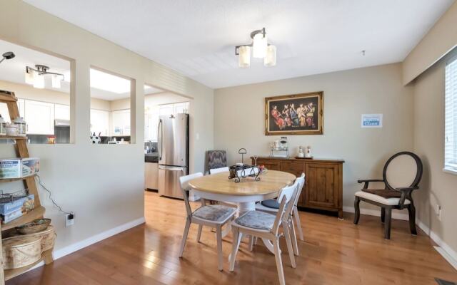 Orchid House near Vancouver YVR Airport