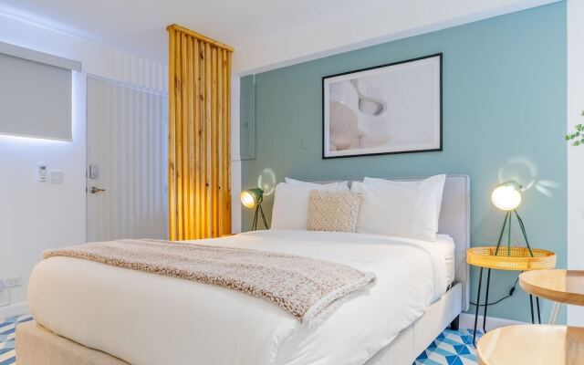 w Beautiful Loft in Santa Ana