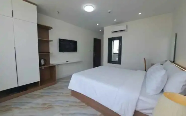 Đông Phương Hotel & Restaurant