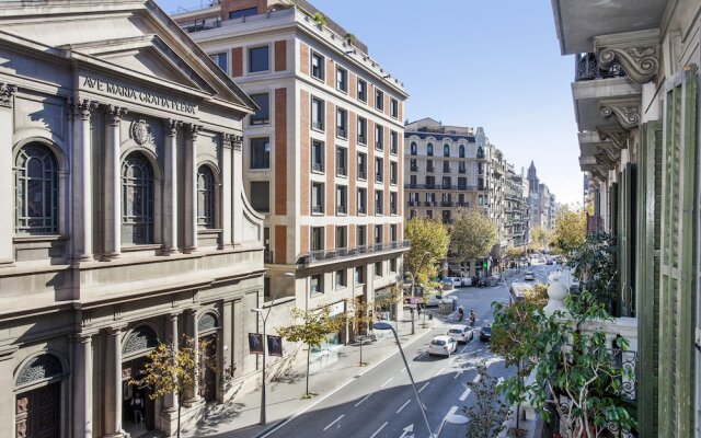 1402 - Elegant City Centre Apartment