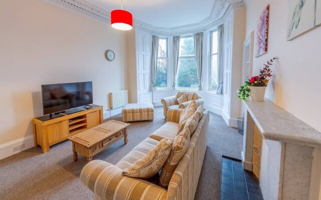 Incredible Victorian 4 Bedroom Apartment
