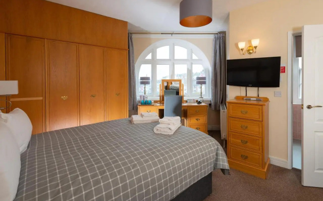 The Crown Hotel