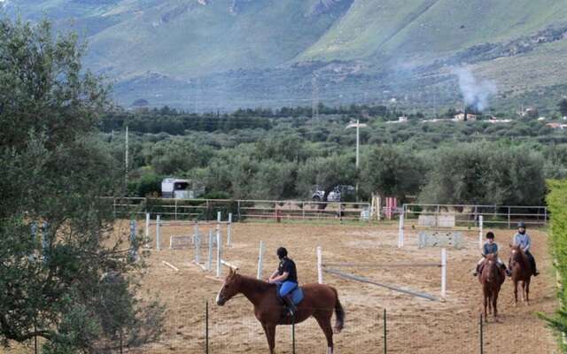 Sicily 2 - 3 - 4 Person With Pool