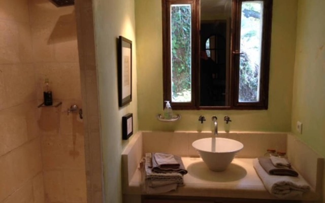 L'Authentique - Crush Guaranteed