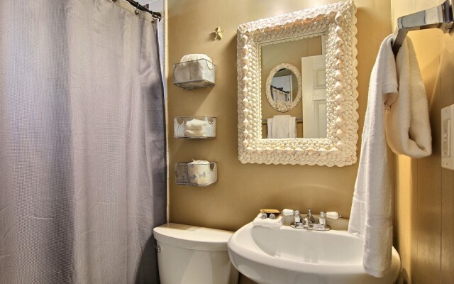 4 Palms 628 by RedAwning