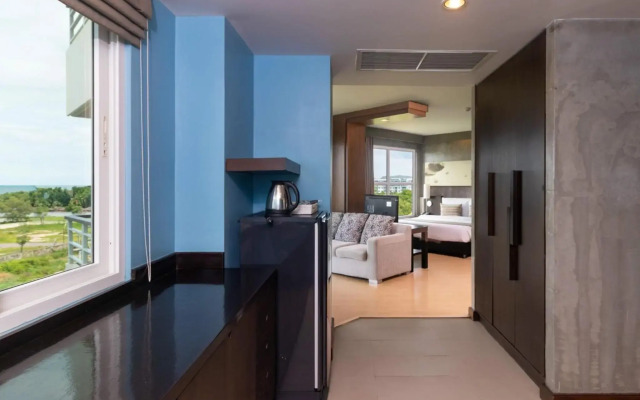 Silathip Huahin Serviced Apartment & Hotel