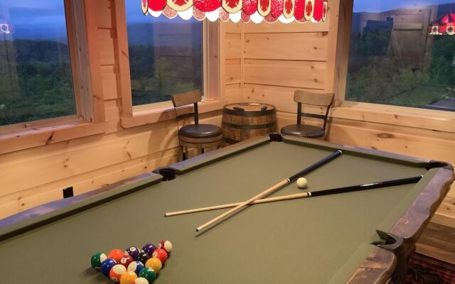 Copper Fox 3 Bedroom Cabin