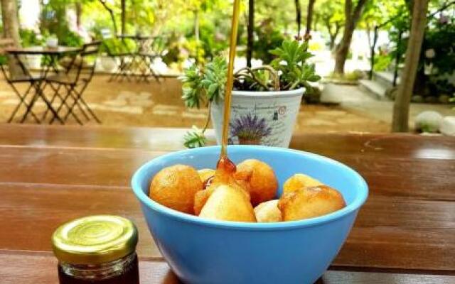 Aigaion Guesthouse