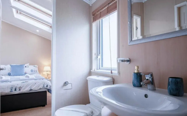 3 Manor Lodge - 2 Bedroom Lodge - Pendine