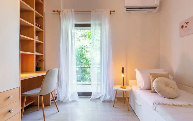 Phaedrus Living Moschato City Flat