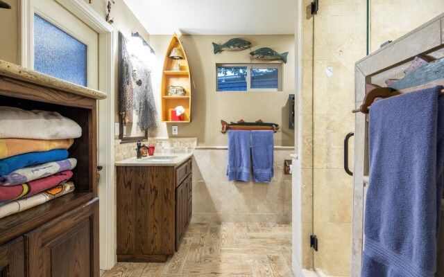 Hummingbird Hideaway 4 Bedroom Home