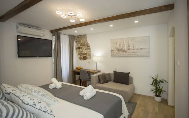 Luxury room inside of Diocletian palace