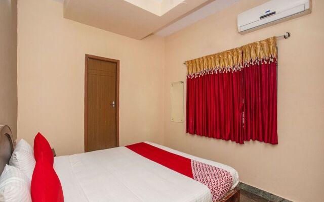 OYO 18626 Diamond Paradise