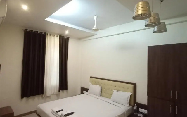 OYO 11483 Hotel Oakwood