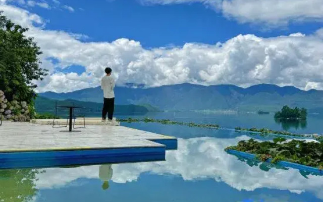 Tinghuatang Seaview Garden Inn